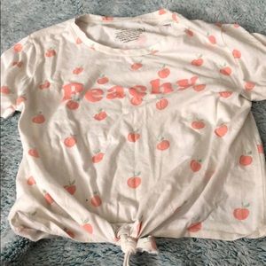 Peach T-shirt Size Medium